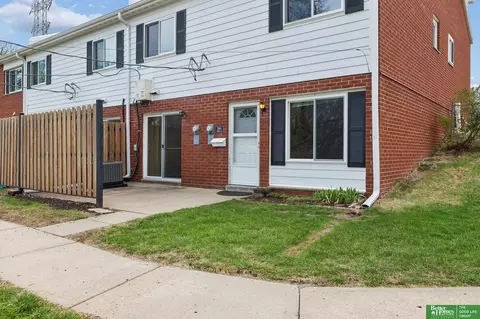 166 Arbor Ct, Omaha, NE 68108