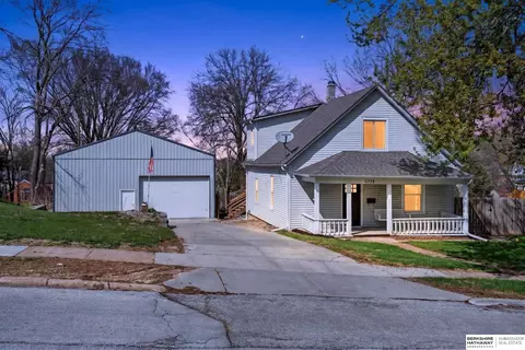 6772 Bedford Ave, Omaha, NE 68104