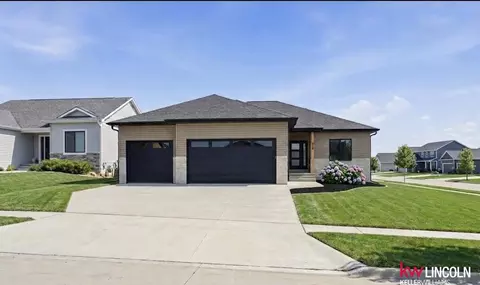 963 W Santa Clara St, Lincoln, NE 68523