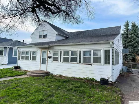 1342 E 5th St, Fremont, NE 68025