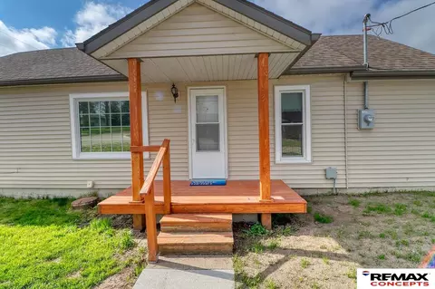 821 2nd St, Friend, NE 68359