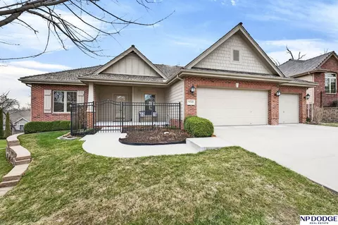 4735 S 154th Plz, Omaha, NE 68137