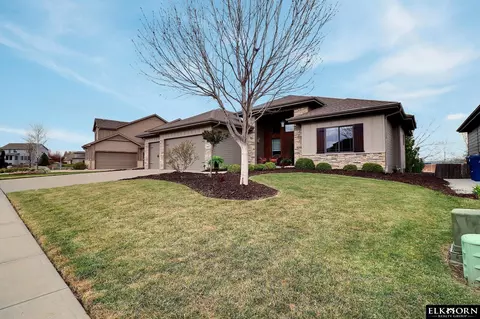 1405 S 208th St, Elkhorn, NE 68022