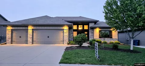 1405 S 208th St, Elkhorn, NE 68022