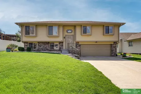 13315 Hascall St, Omaha, NE 68144