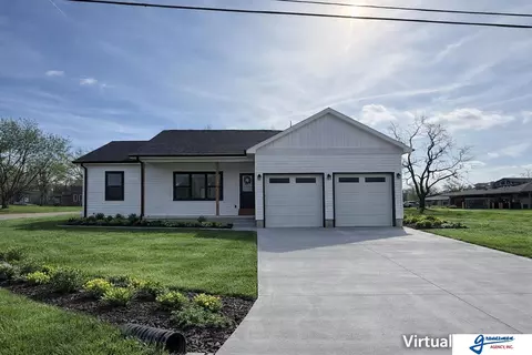 1242 C St, Pawnee City, NE 68420