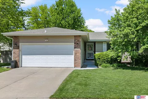 4100 Kipling Pl, Lincoln, NE 68516