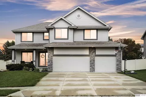 3903 S 192nd Ave, Omaha, NE 68130