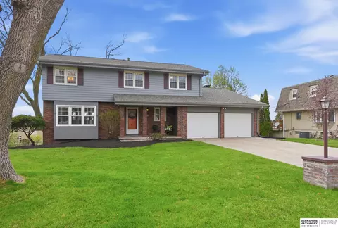 4948 N 105th St, Omaha, NE 68134