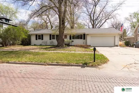 634 E 9th St, York, NE 68467