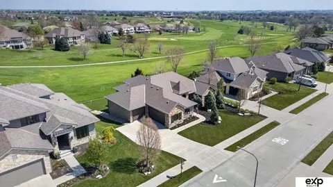 17508 Ridgemont St, Omaha, NE 68136