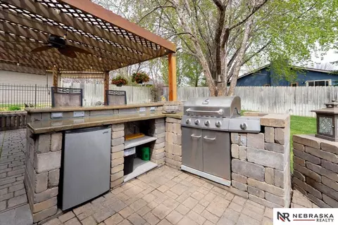 2400 Liberty Bell Ln, Lincoln, NE 68521