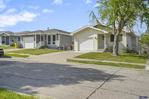 5430 W Cleveland Ave, Lincoln, NE 68524