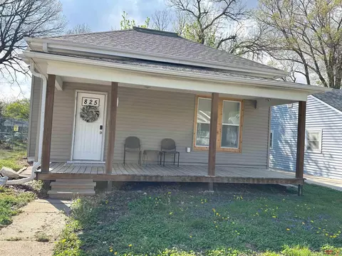 825 N 30th St, Lincoln, NE 68503