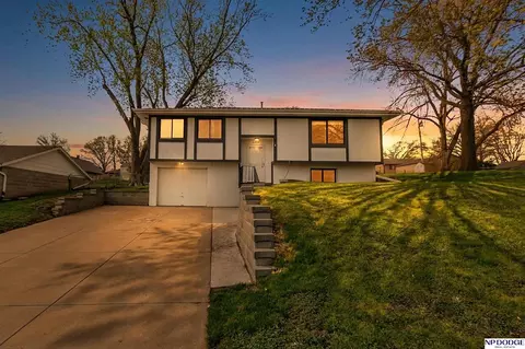 4857 J St, Omaha, NE 68117