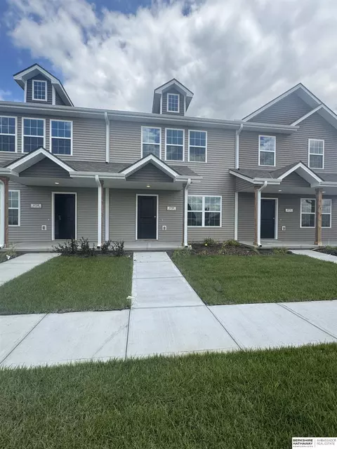 4765 E 21st Ave, Fremont, NE 68025
