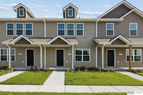4765 E 21st Ave, Fremont, NE 68025