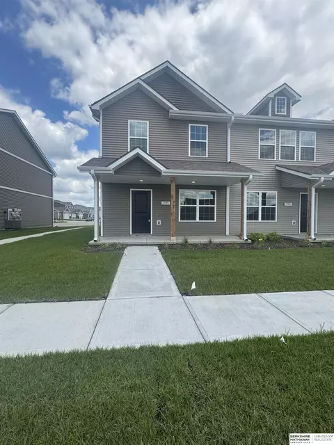 4753 E 21st Ave, Fremont, NE 68025