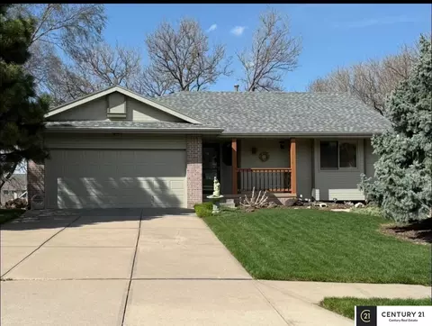 4310 Mark St, Bellevue, NE 68123