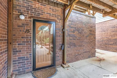 101 N 69 St #15, Omaha, NE 68132