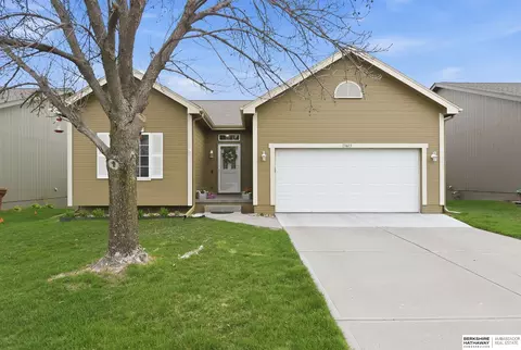 13613 14th St, Bellevue, NE 68123
