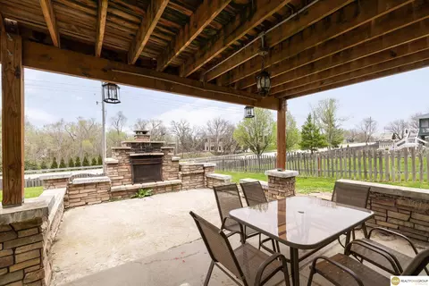 13478 Camden Ave, Omaha, NE 68164