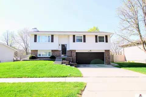 4315 Bingham Cir, Lincoln, NE 68516