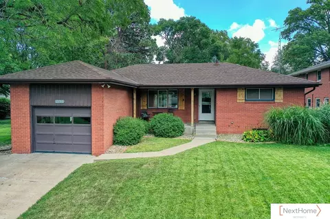 2750 S 40 St, Lincoln, NE 68506