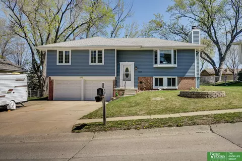 2105 N 129th St, Omaha, NE 68164