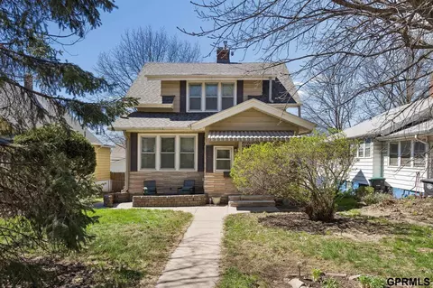 3072 S 31st St, Omaha, NE 68105