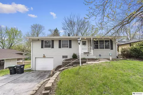 9481 Spencer St, Omaha, NE 68134