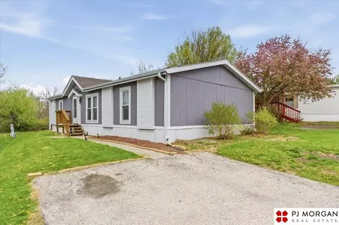 15162 D Plz #38, Omaha, NE 68144