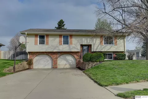 20060 Wirt St, Elkhorn, NE 68022