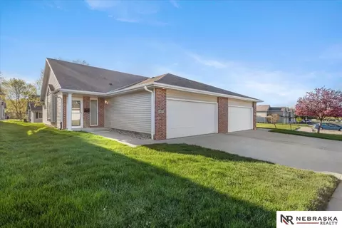 1827 N 175th Ct, Omaha, NE 68118