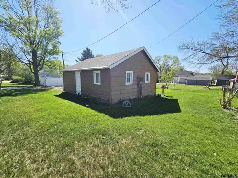 Exterior - 410 N Clark Ave, Sutton, NE 68979 photo 4 of 6