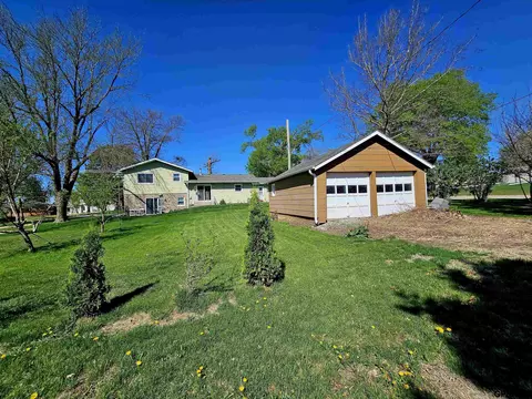 Exterior - 410 N Clark Ave, Sutton, NE 68979 photo 6 of 6