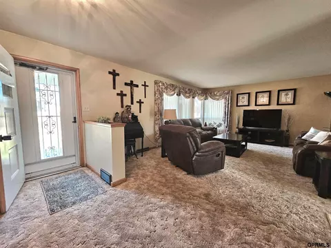 Entry Way - 410 N Clark Ave, Sutton, NE 68979 photo 1 of 3