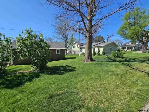 Exterior - 410 N Clark Ave, Sutton, NE 68979 photo 5 of 6