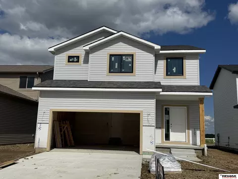 10518 S 76th St, Lincoln, NE 68516