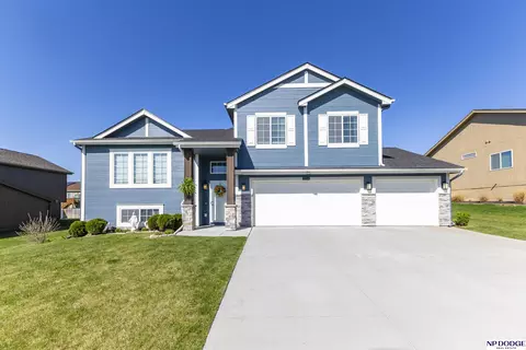 14822 S 19th St, Bellevue, NE 68123