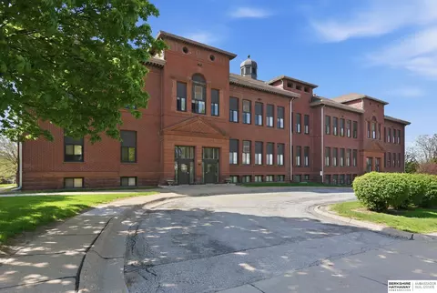 3401 Martha St #7E, Omaha, NE 68105