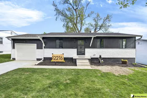 12216 C St, Omaha, NE 68144