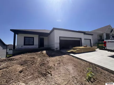 1047 S 9th Ave, Ashland, NE 68003