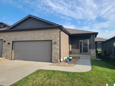 3814 Chileno Dr, Lincoln, NE 68516