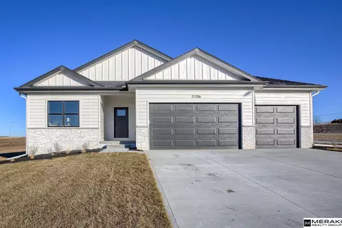 11663 S 125th St, Papillion, NE 68046