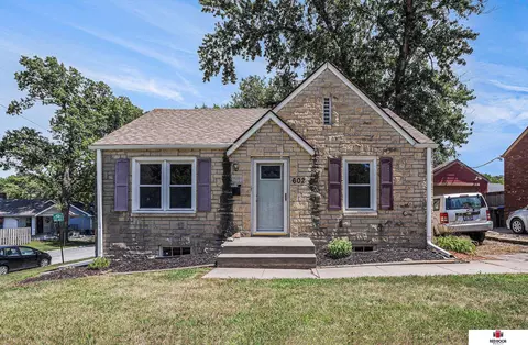 602 S 40 St, Lincoln, NE 68510