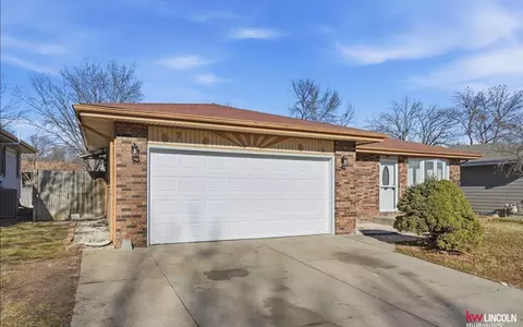 2030 Benton St, Lincoln, NE 68521