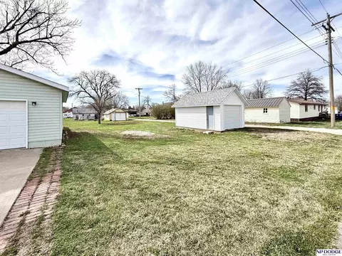 Exterior - 650 Crystal St, Lyons, NE 68038 photo 6 of 9