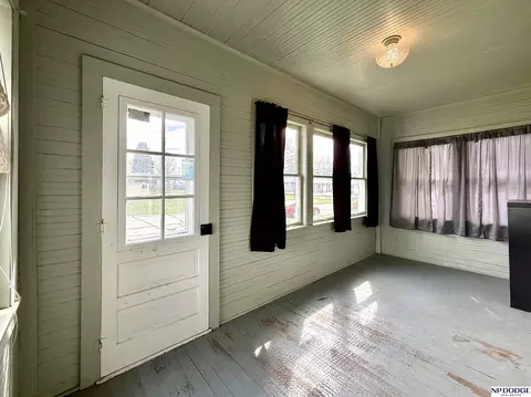 Exterior - 650 Crystal St, Lyons, NE 68038 photo 4 of 9