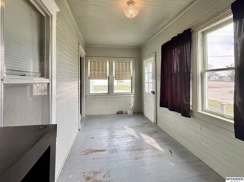 Exterior - 650 Crystal St, Lyons, NE 68038 photo 5 of 9